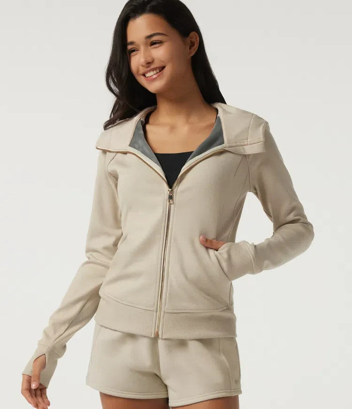 Hooded Raglan Long Sleeve Fleece Workout Sweatshirt with Pockets and Thumb Holes
