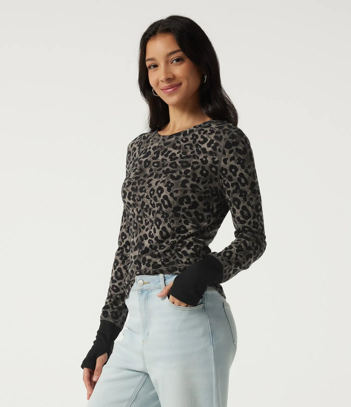 Round Neck Leopard Print Long Sleeve Casual T-Shirt with Thumbholes