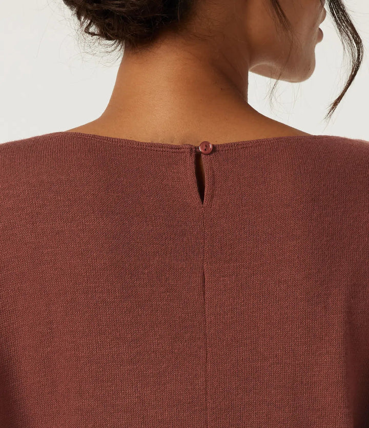 Boat Neck Batwing Long Sleeve Keyhole Back Casual Top