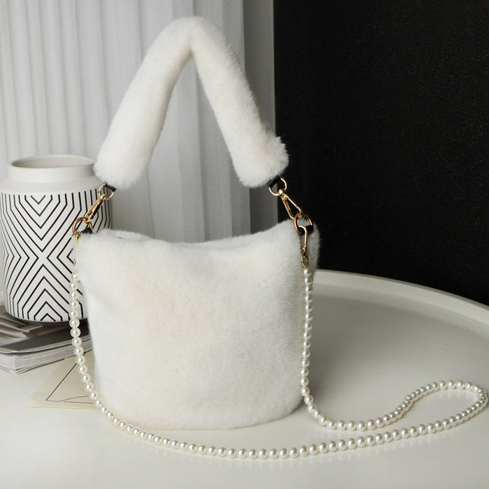 Quinn | Fluffy Bucket Bag with Faux Pearl Chain