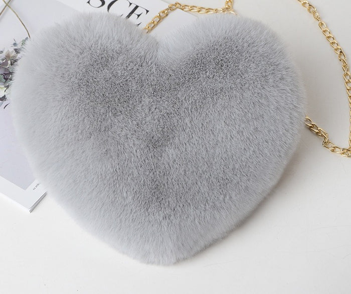 Avery | Heart-Shaped Fluffy Shoulder Bag with Gold Chain