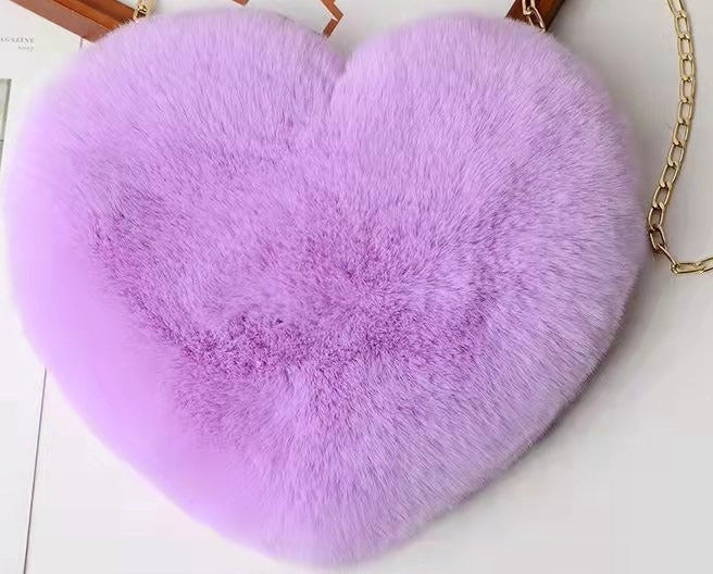 Avery | Heart-Shaped Fluffy Shoulder Bag with Gold Chain